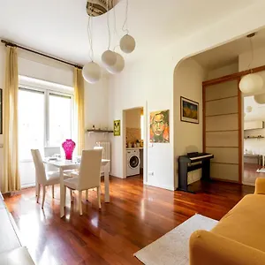milano-calvairate-balcony-apt.it-lombardy.com/